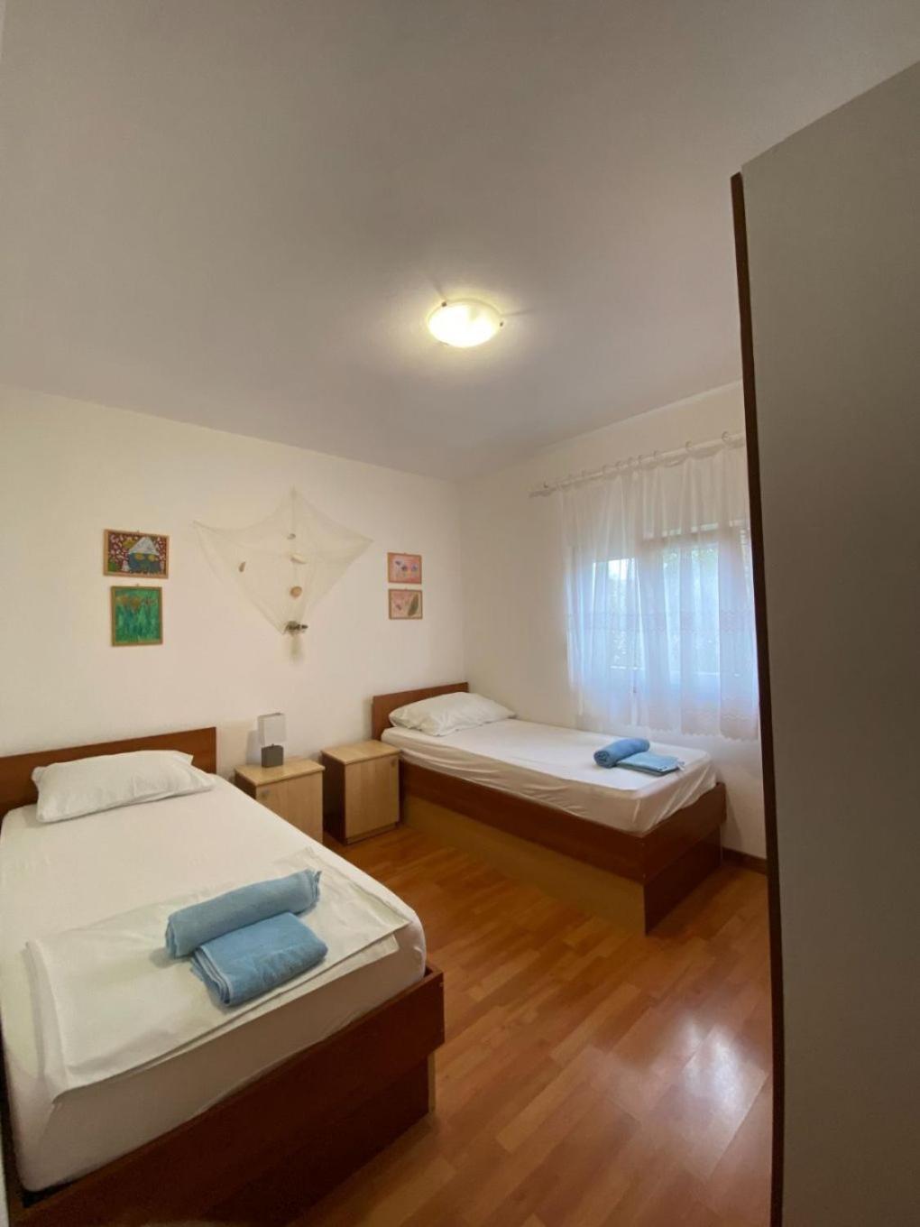 Apartments Draga - Comfortable & Afordable วีร์ ภายนอก รูปภาพ