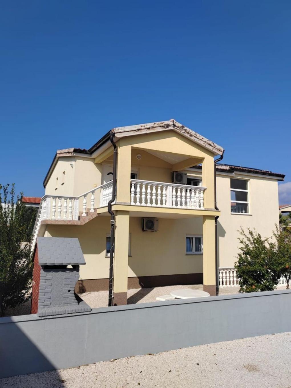 Apartments Draga - Comfortable & Afordable วีร์ ภายนอก รูปภาพ