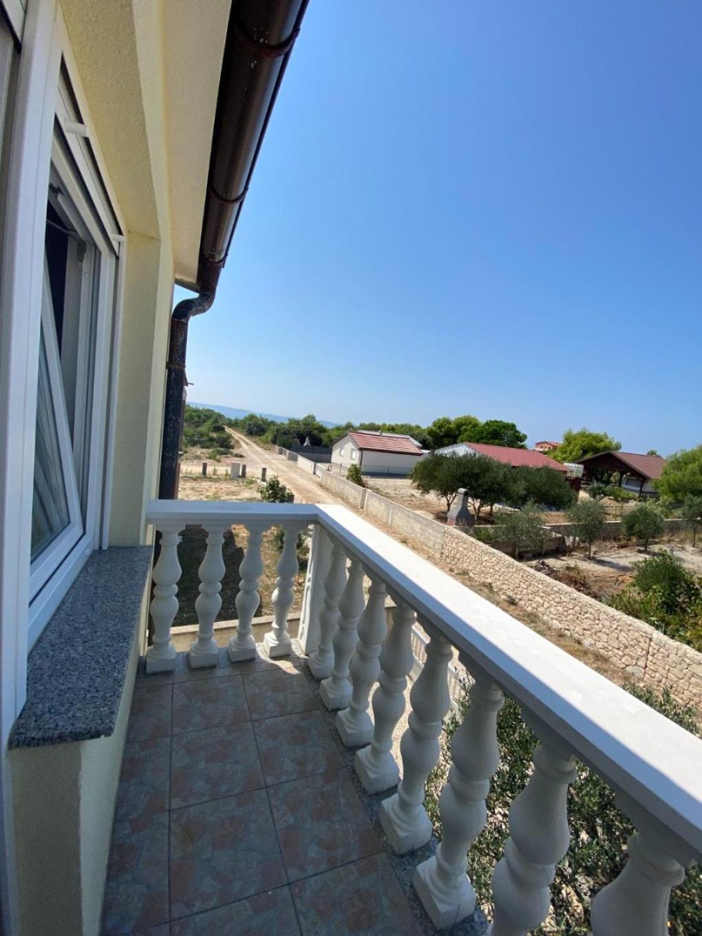 Apartments Draga - Comfortable & Afordable วีร์ ภายนอก รูปภาพ
