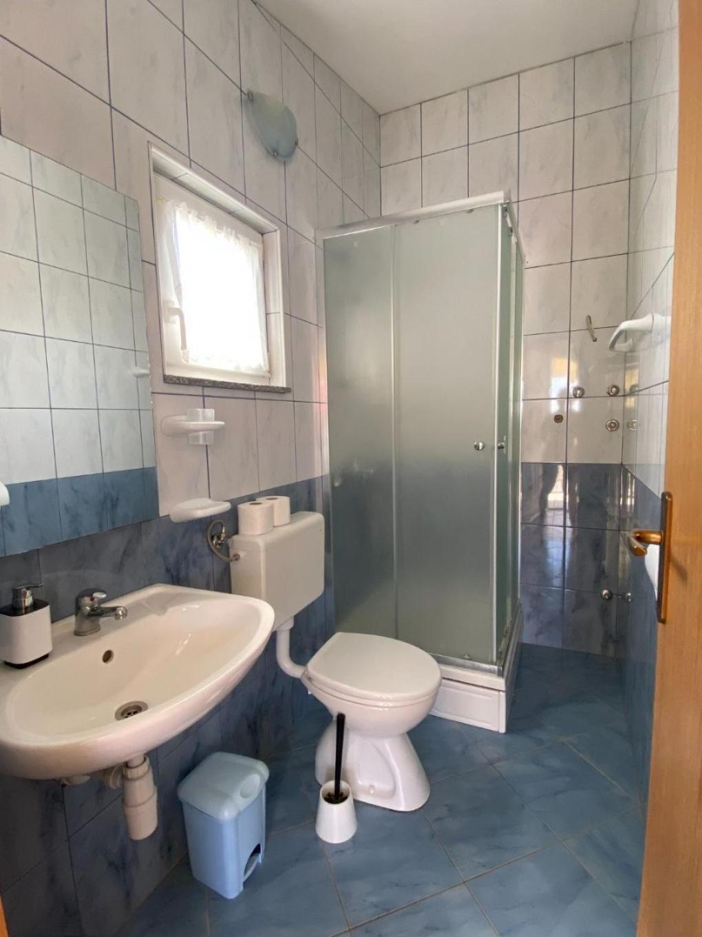 Apartments Draga - Comfortable & Afordable วีร์ ภายนอก รูปภาพ